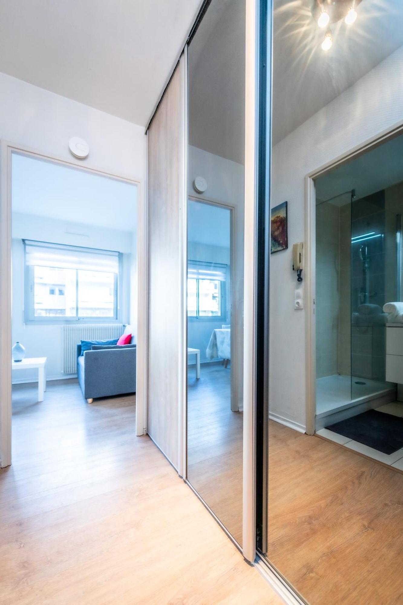 Aux Jardins De L'Hotel De Ville - Appartement Hypercentre Avec Parking Prive Rouen Eksteriør billede