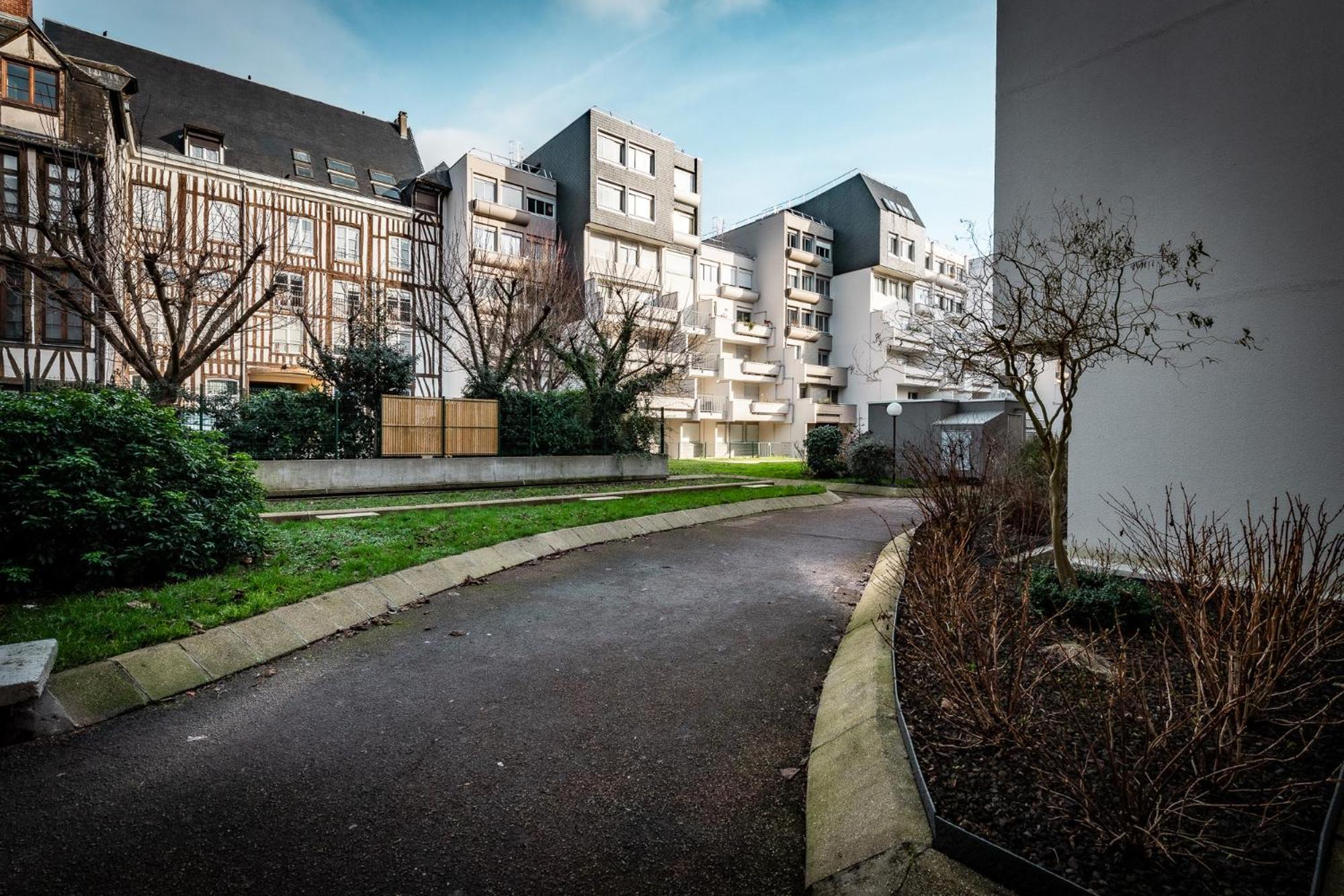 Aux Jardins De L'Hotel De Ville - Appartement Hypercentre Avec Parking Prive Rouen Eksteriør billede